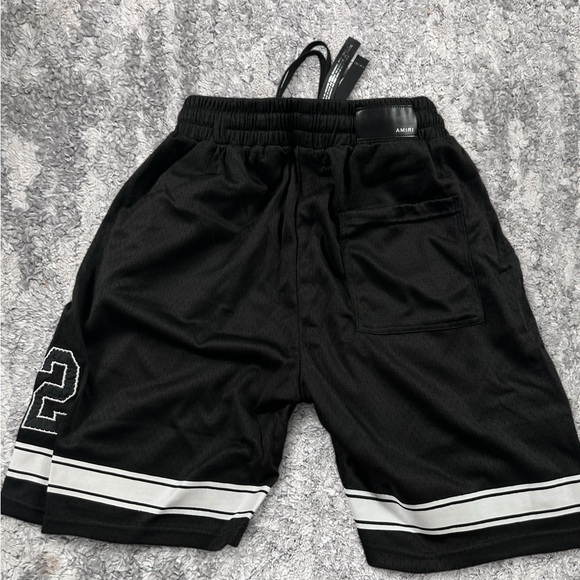 Amiri 22 Logo Shorts Mens Large Shorts - Picture 3 of 4